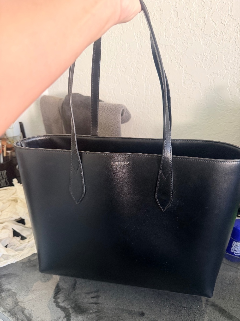 Burberry Lavenby Medium Leather Tote 8084984-Authentic